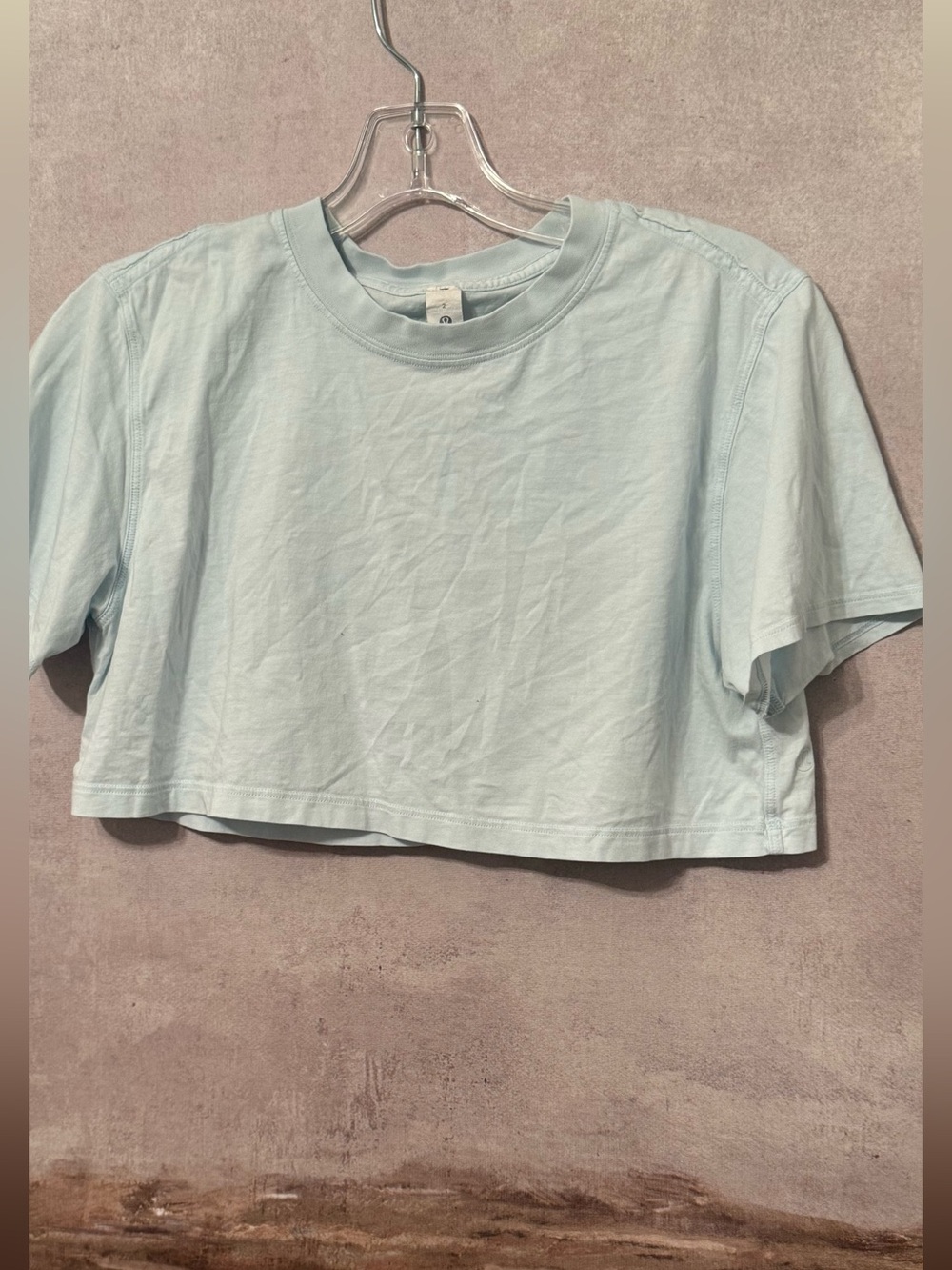 lululemon athletica Pale Blue Crewneck Crop Tee Sz 2